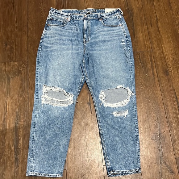 American Eagle Outfitters Denim - American Eagle Mom Jeans